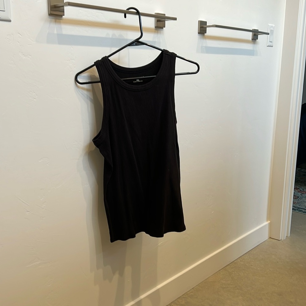 Black ribbed tank top